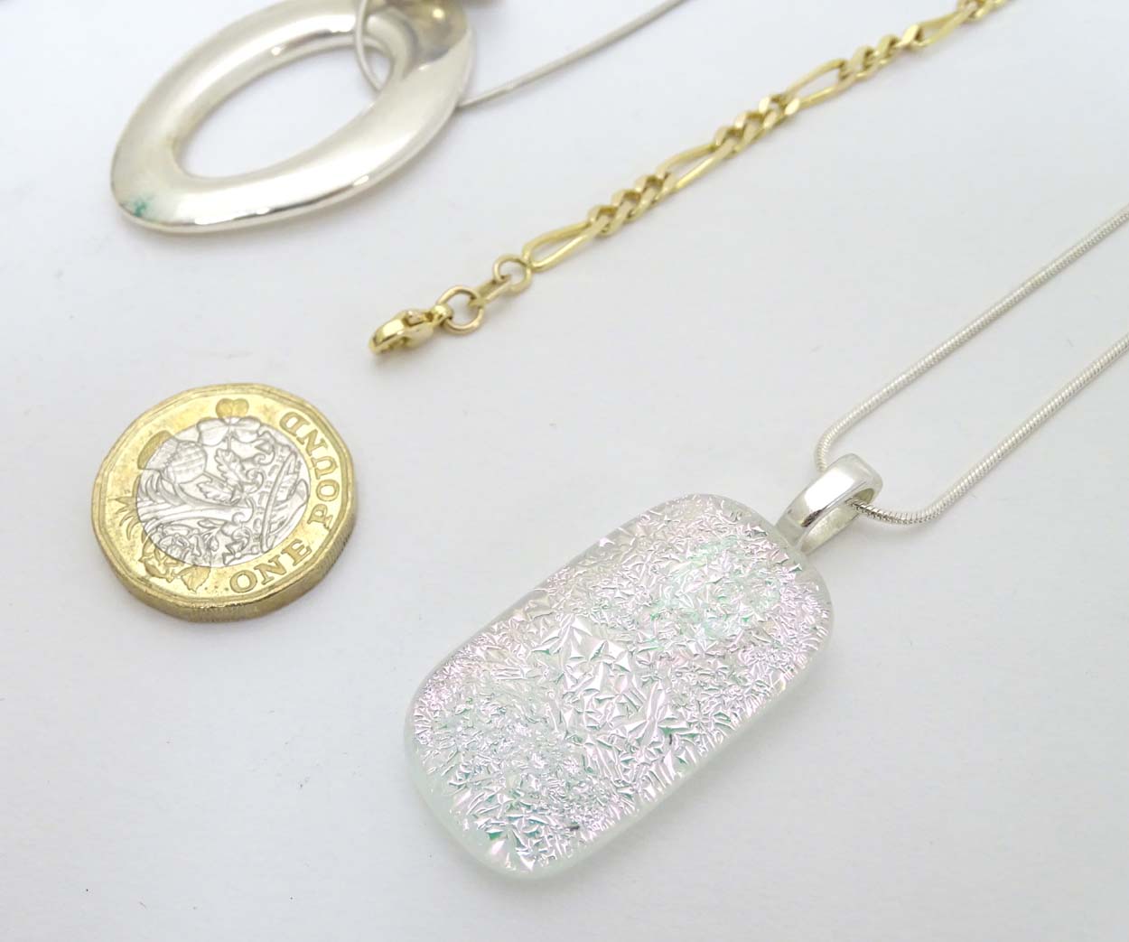 Assorted jewellery to include silver pendants, - Image 9 of 12