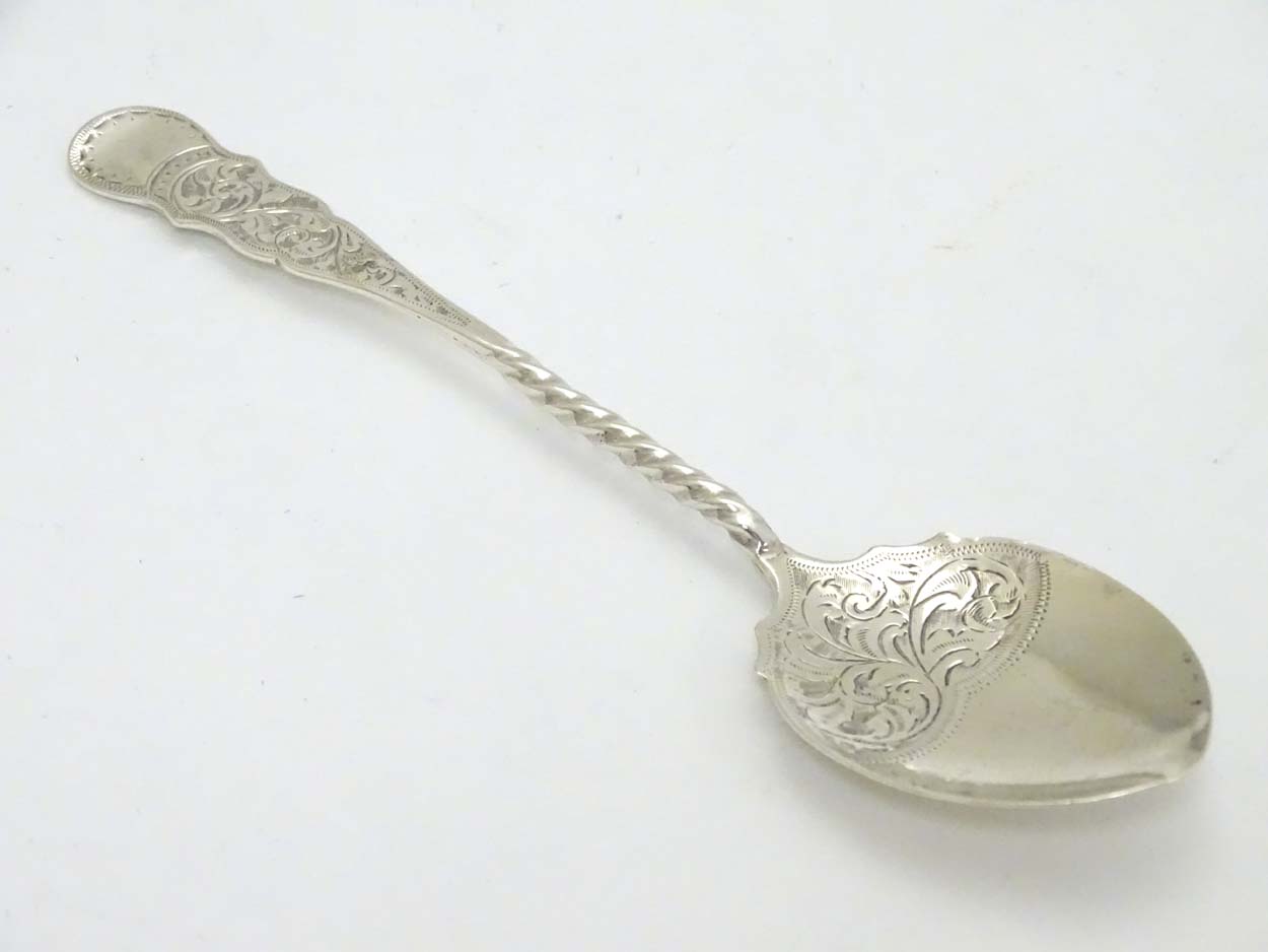 A silver preserve spoon with engraved decoration hallmarked Birmingham 1906 maker William - Image 3 of 6