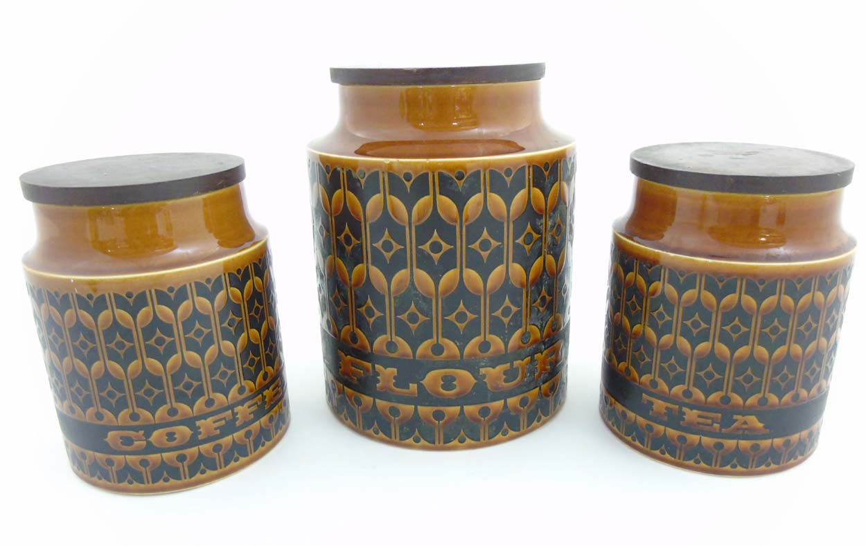Three Retro Hornsea brown 'Heirloom' storage jars with wooden lids to include tea, - Image 3 of 7