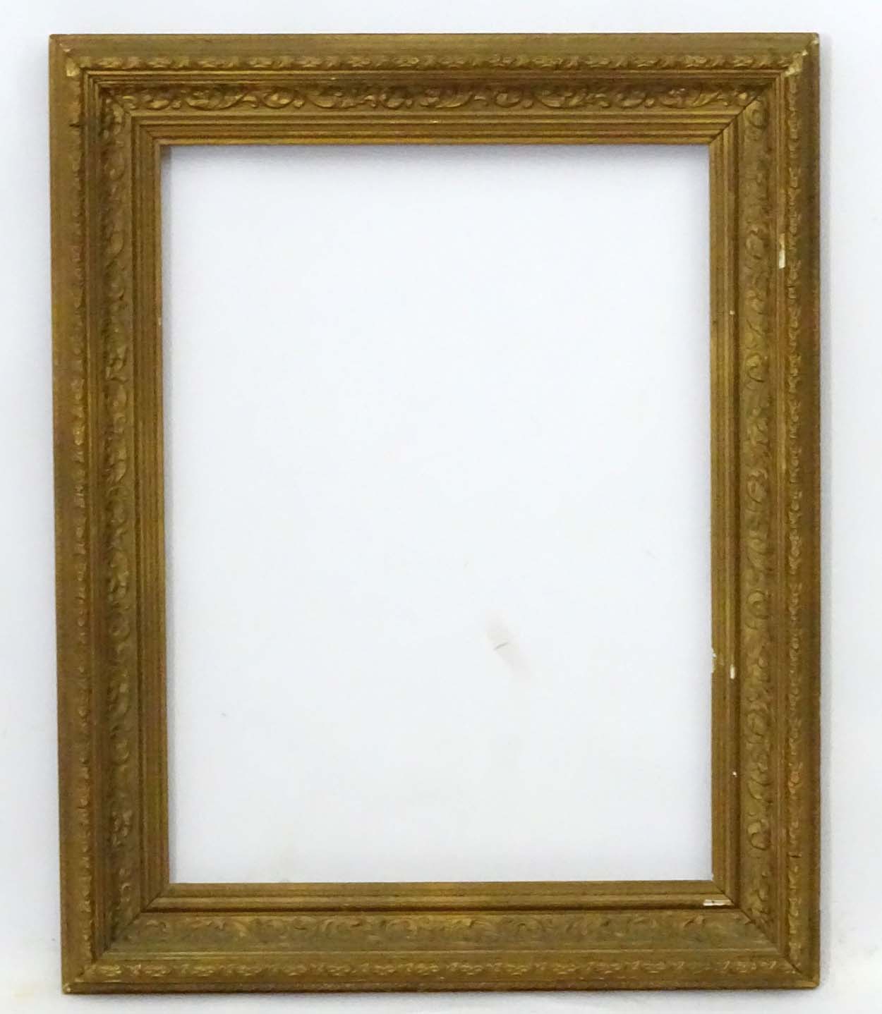 Frame : a late 19 th C gilt picture frame having internal measurement of 19 7/8 x 14 3/4” - Image 3 of 3