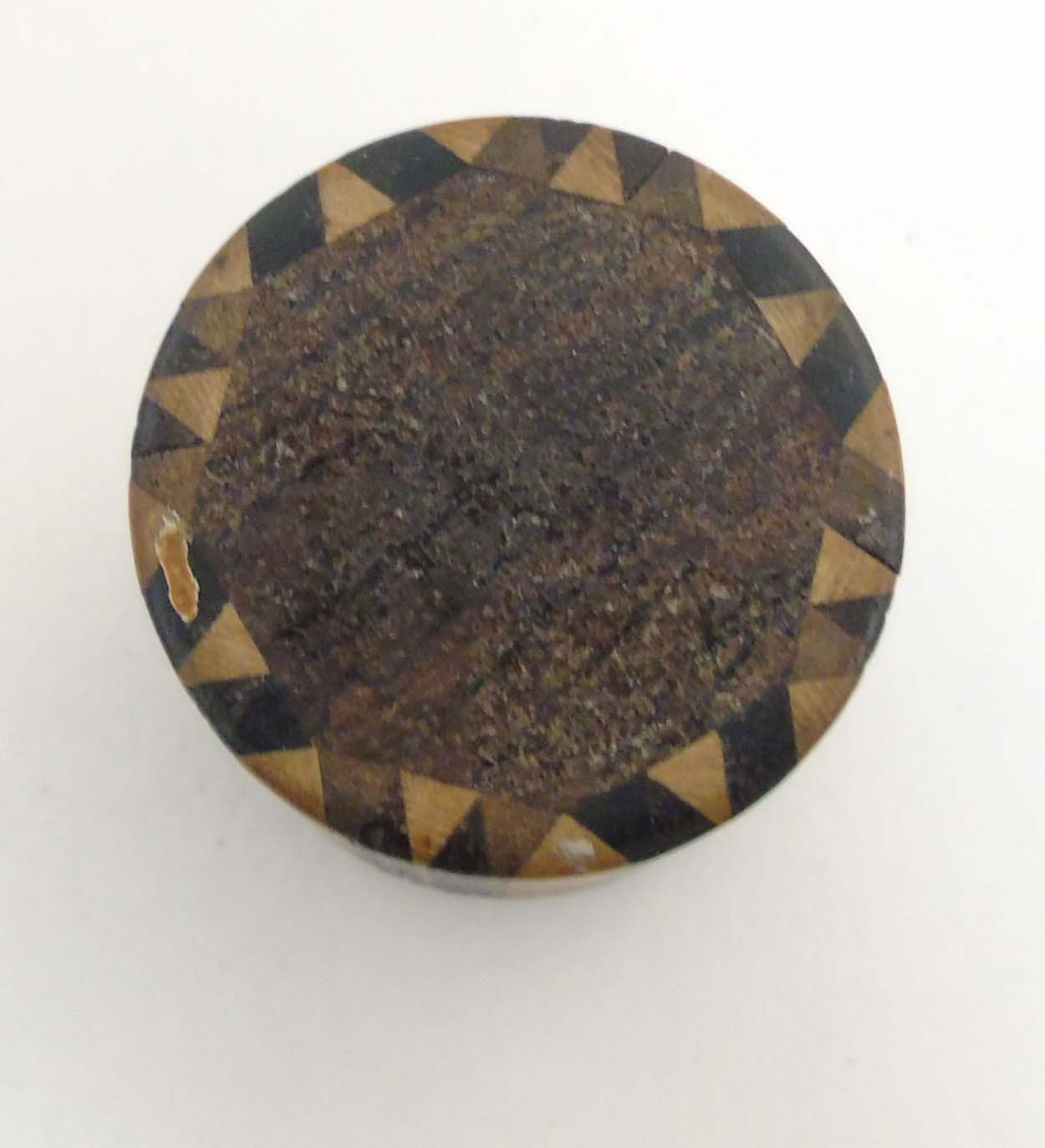 A Tunbridge 19thC stick ware parquetry games counter box of cylindrical form with screw lid. - Image 2 of 5