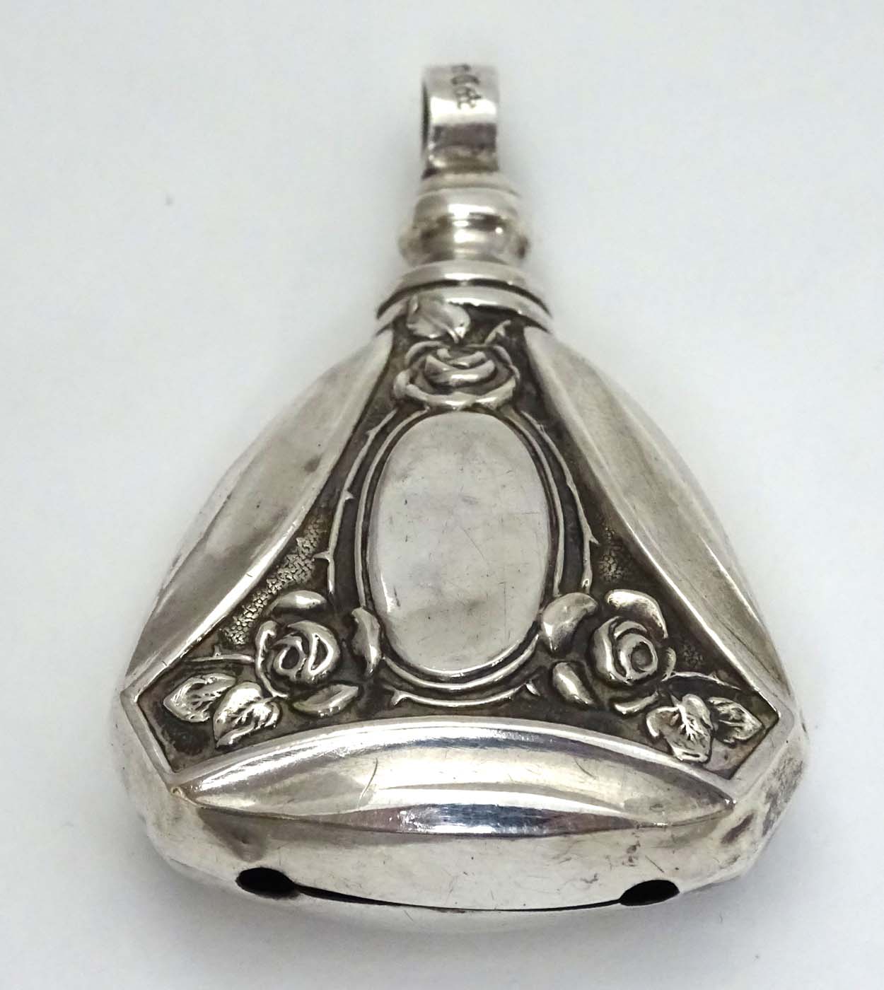 A Continental 800 silver pendant rattle with rose decoration 2 1/4" long CONDITION: - Image 5 of 5