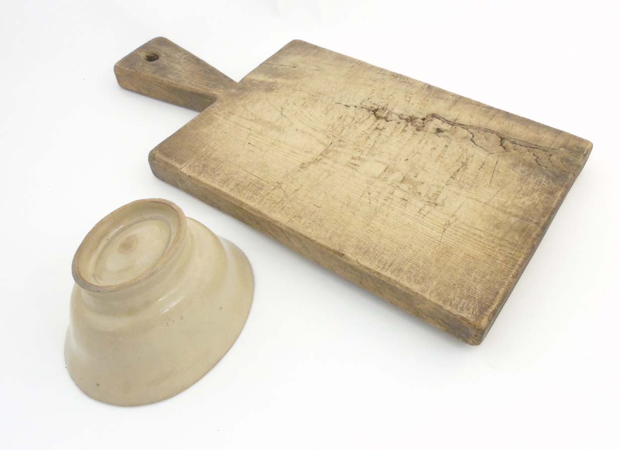A old sawn Elm Bread Board and a ceramic oval jelly mould , - Image 5 of 5