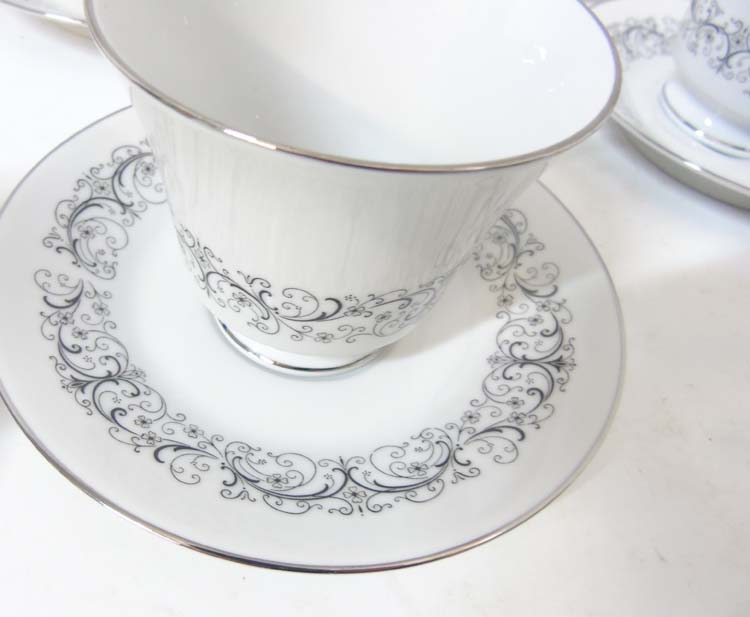 A 20thC Noritake style 'RC Sri Lanka' dinner/tea service for 6 to include dinners plates, - Image 7 of 10