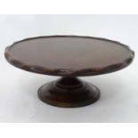 An oak circular lazy susan CONDITION: Please Note - we do not make reference to the