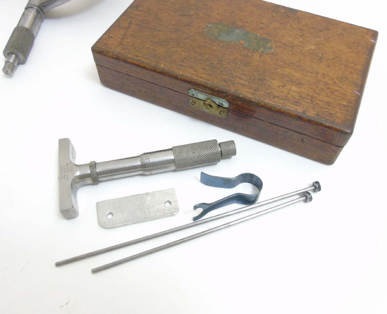Draughtsman's tools : To include a crack detection microscope, a LS Starrett C. - Image 2 of 9
