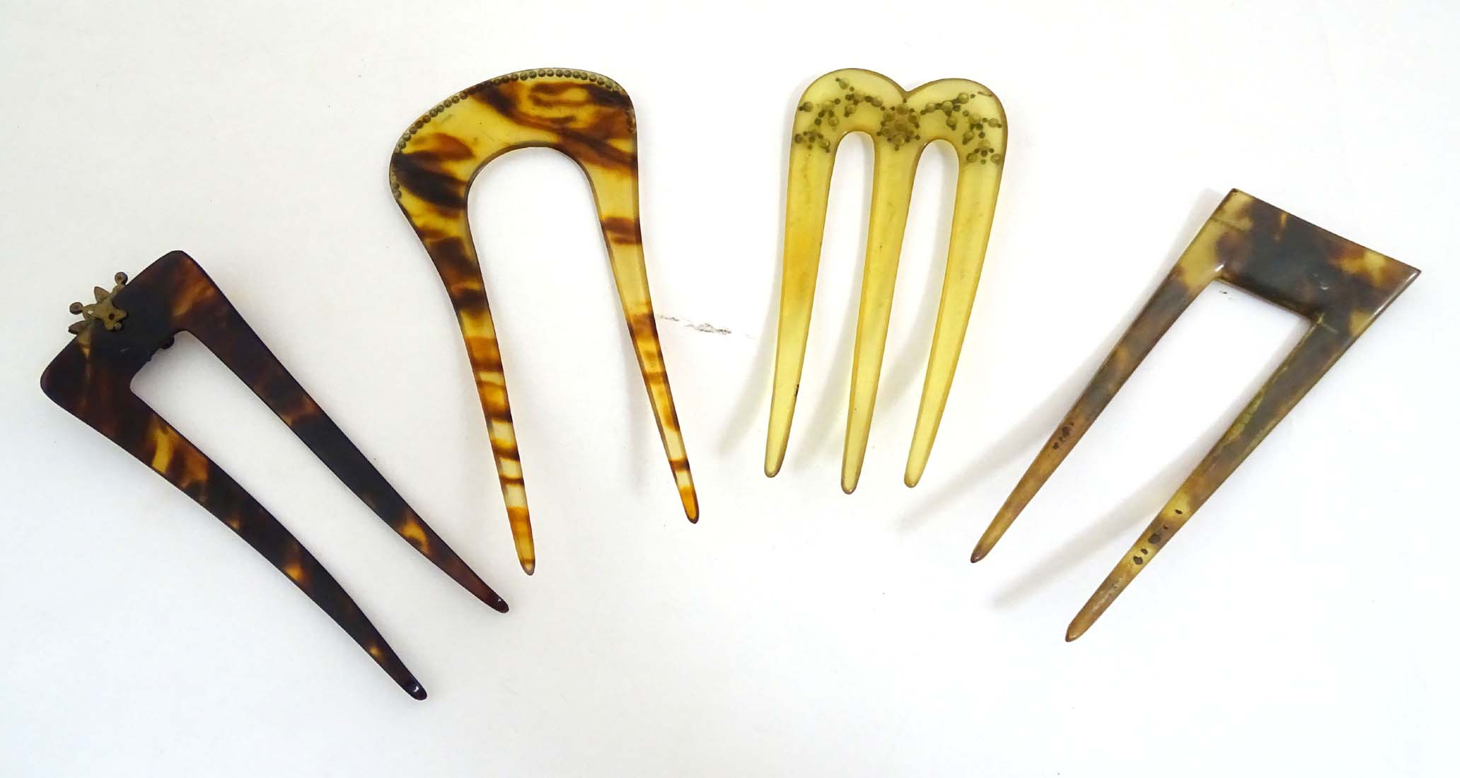 Various tortoiseshell and celluloid hair combs / hair pins / mantillas with cut steel etc - Image 2 of 6