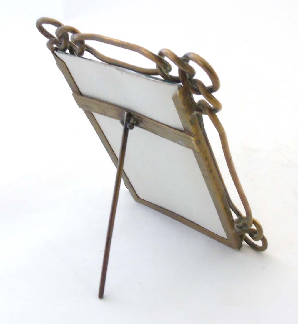 A late Victorian brass chain link photograph frame with easel / strut back. - Image 2 of 7