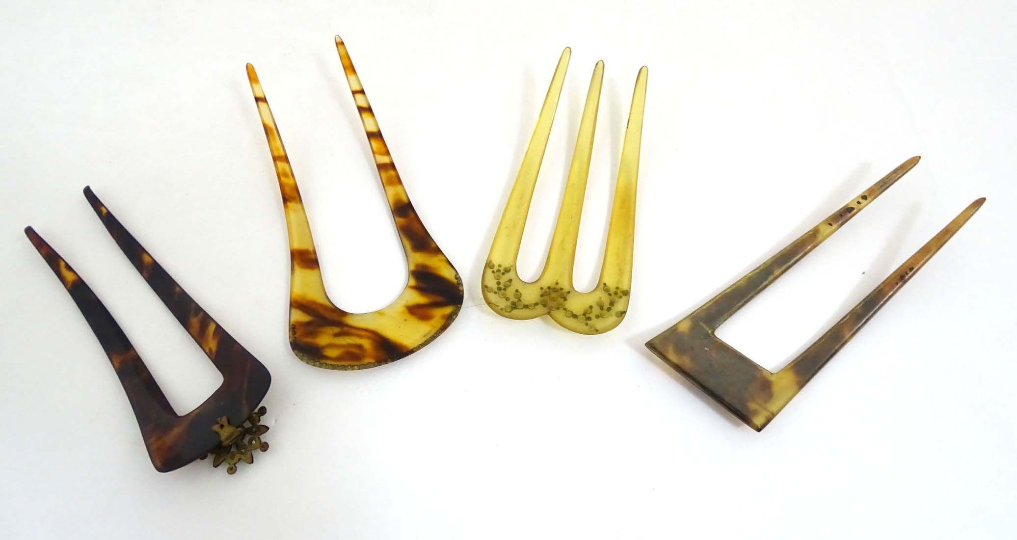 Various tortoiseshell and celluloid hair combs / hair pins / mantillas with cut steel etc - Image 6 of 6