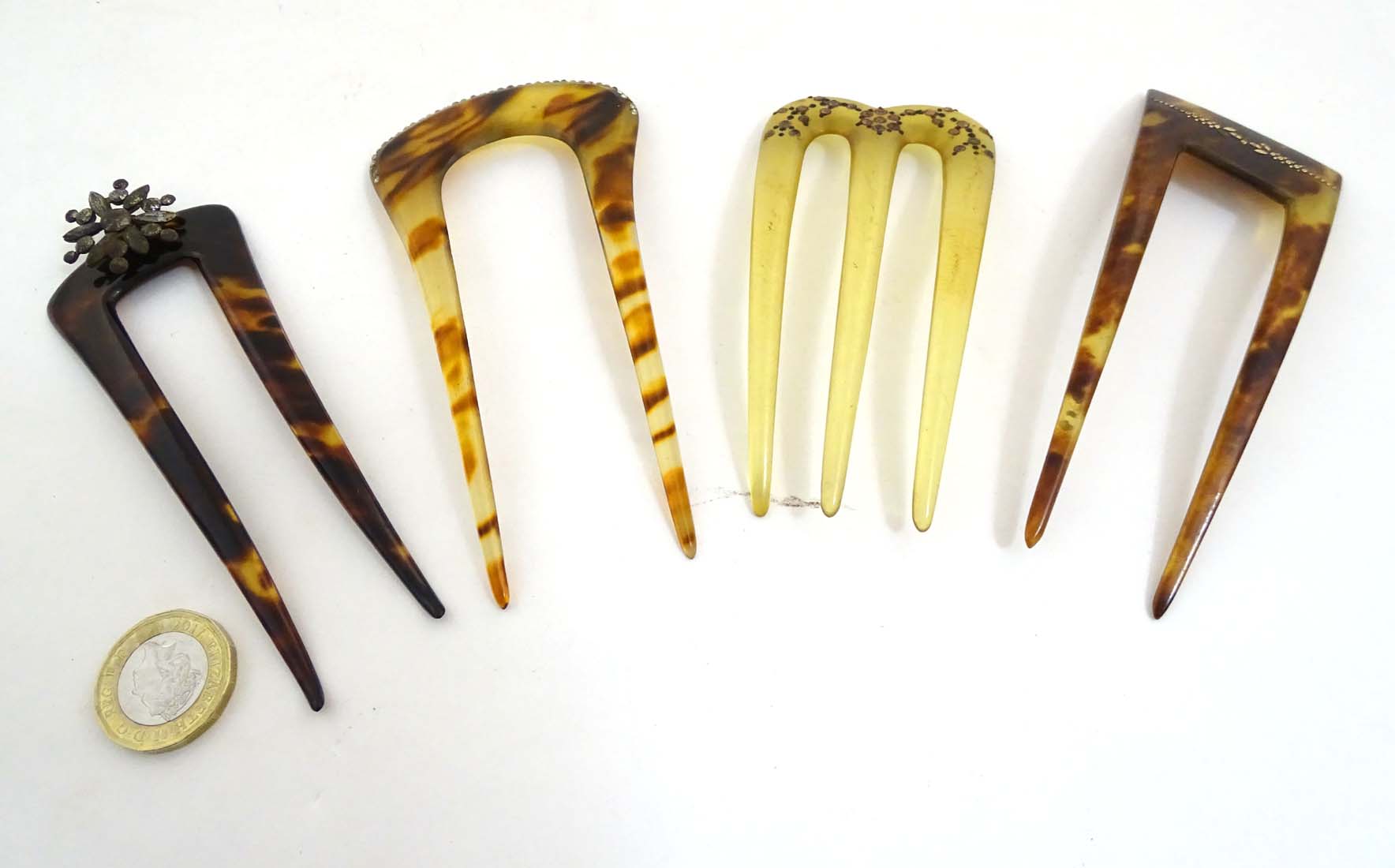 Various tortoiseshell and celluloid hair combs / hair pins / mantillas with cut steel etc - Image 4 of 6