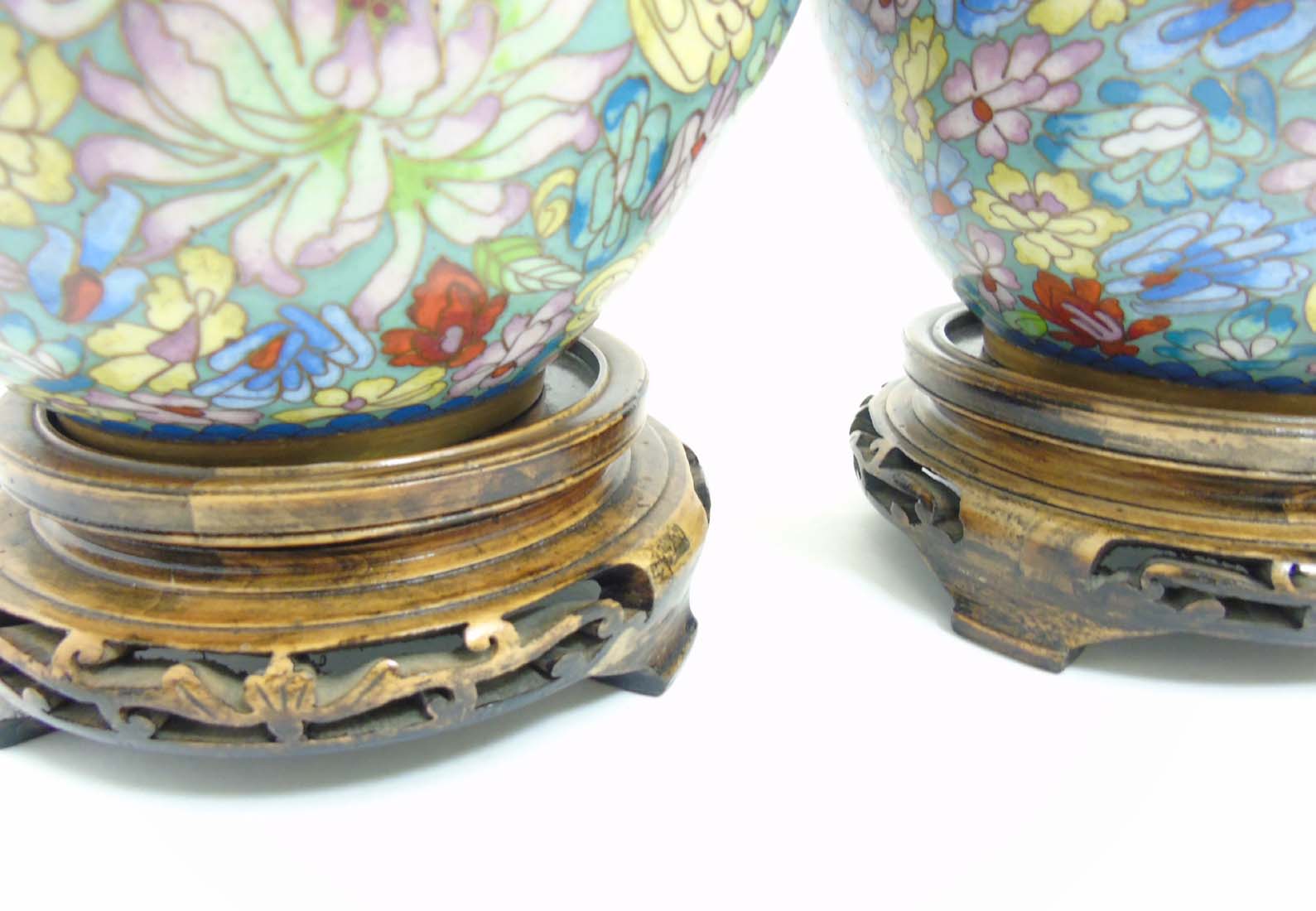 A pair of cloisonne gilt brass Ginger jars on stands with floral decoration. - Image 8 of 9