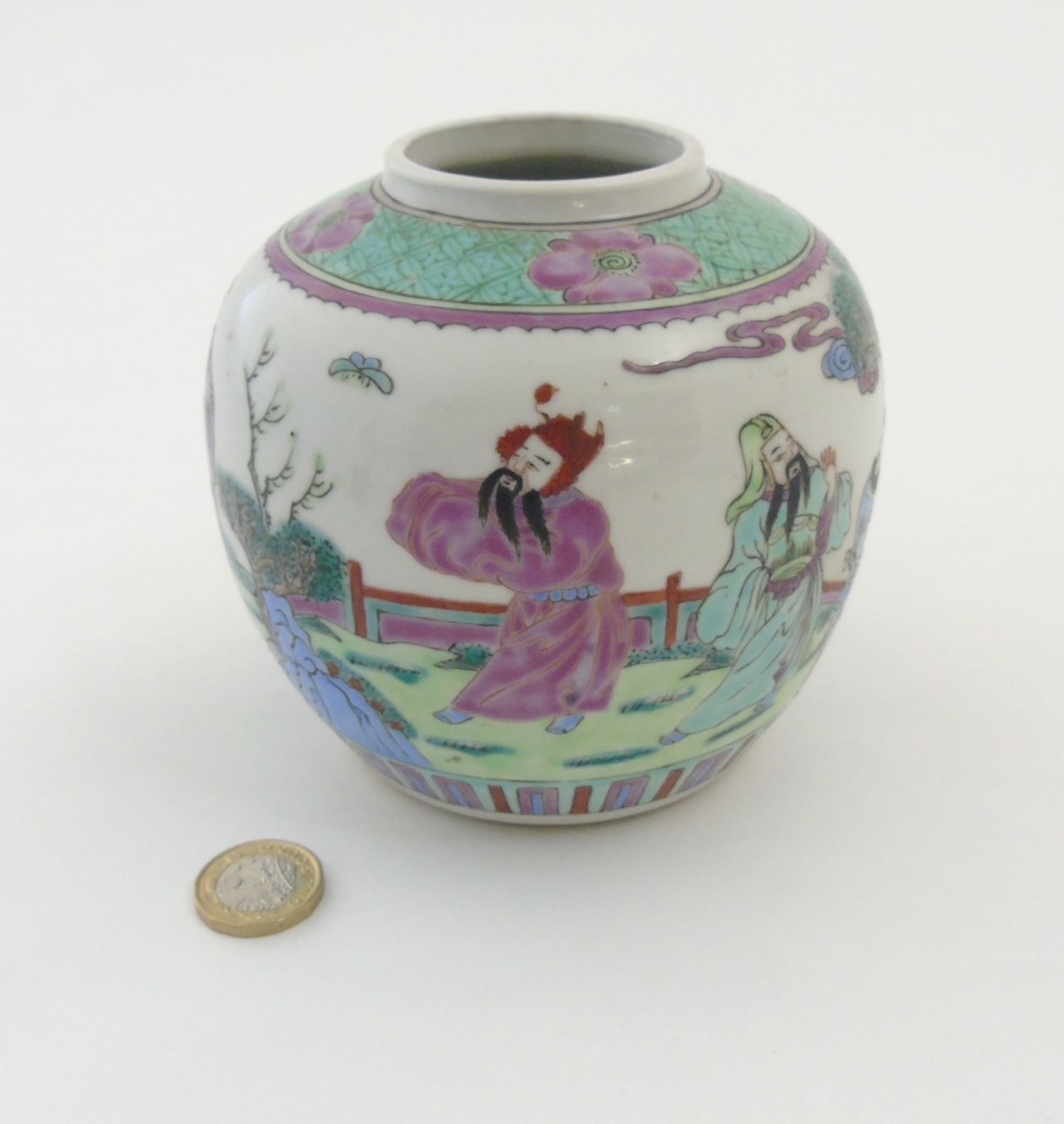 A Chinese Famille Verte ginger jar decorated in enamels of green, pink, purple and blue, - Image 5 of 6