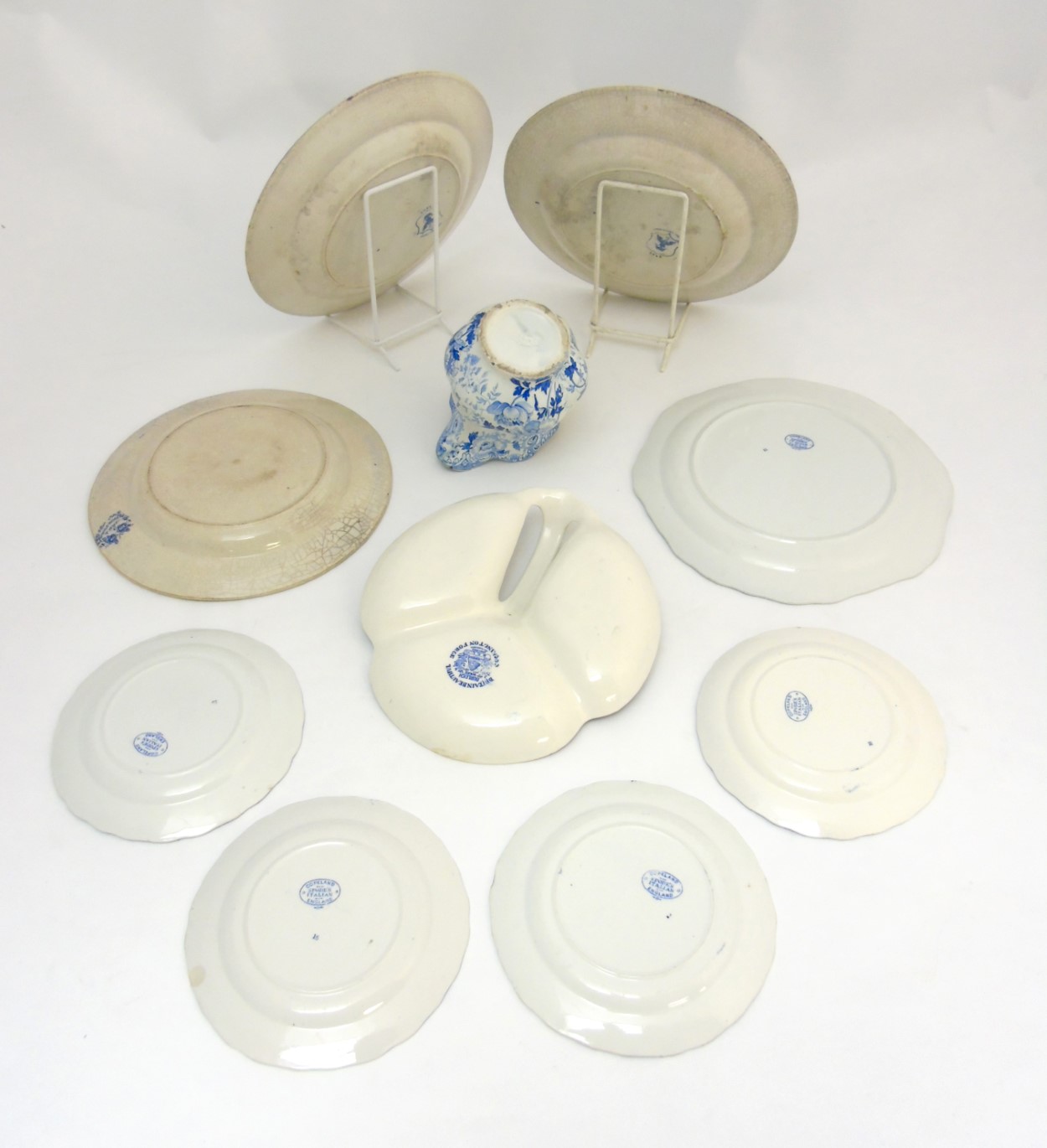 A quantity of blue and white ceramics comprising 4 Copeland Spode's Italian side plates and a 4 - Image 7 of 9