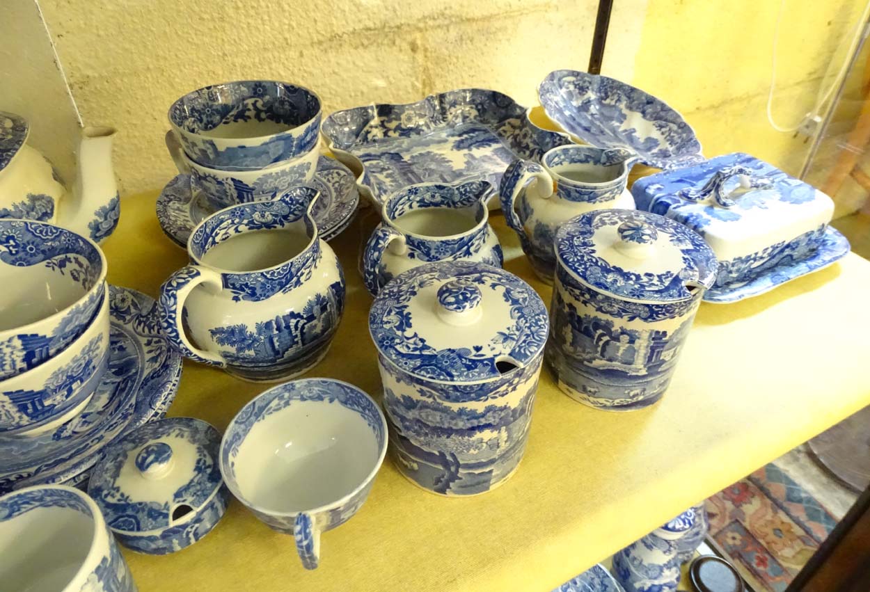 A large quantity of Copeland Spode 'Italian' blue and white transferware comprising various items - Image 7 of 19