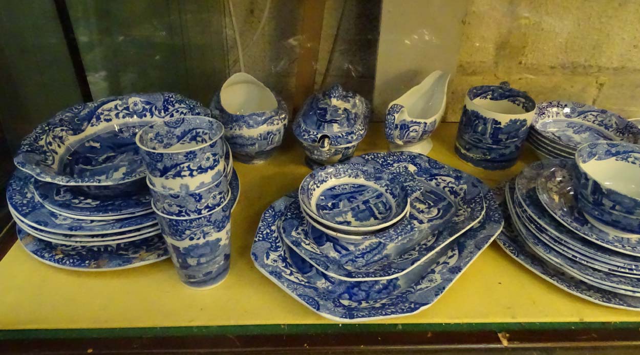 A large quantity of Copeland Spode 'Italian' blue and white transferware comprising various items - Image 2 of 19