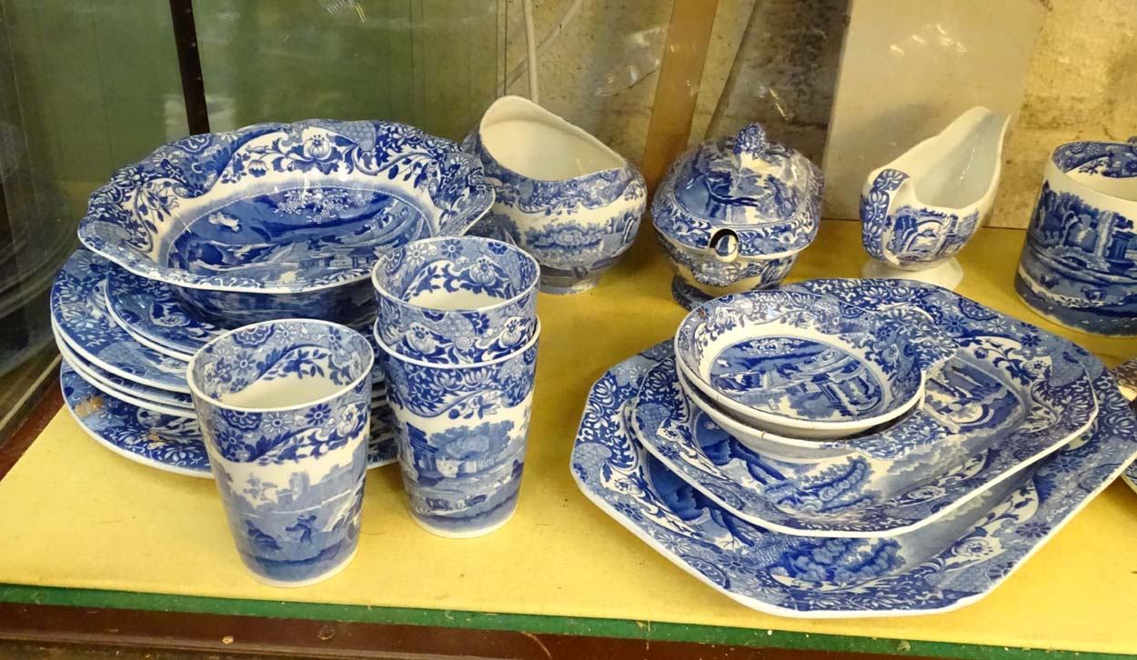 A large quantity of Copeland Spode 'Italian' blue and white transferware comprising various items - Image 8 of 19