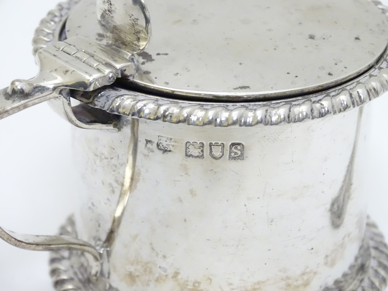 A silver mustard pot with hinged lid and blue glass liner, - Image 4 of 6