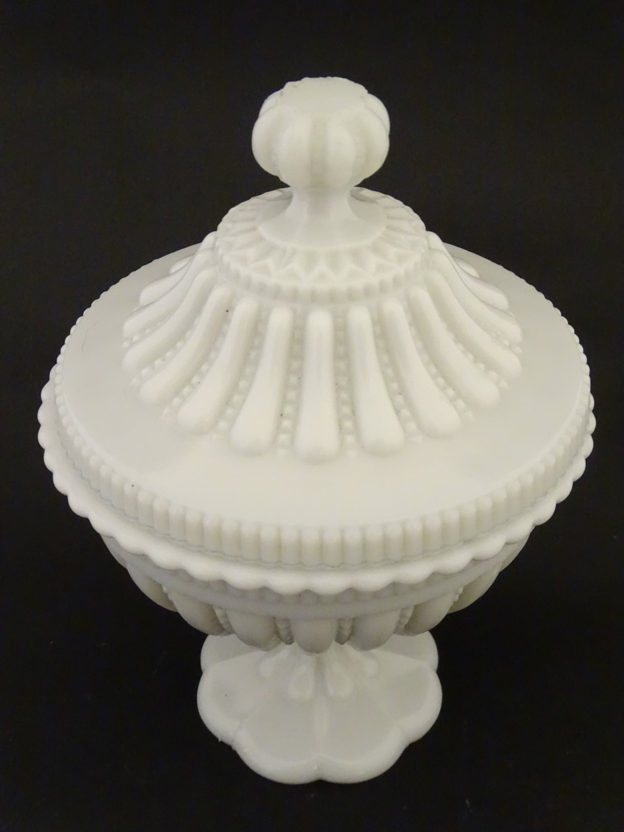 North Country Glass : a pedestal Bon- Bon dish and cover in opaque glass and moulded decoration , - Image 4 of 4