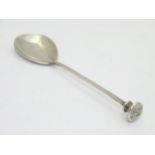 An Art Deco silver seal top preserve spoon hallmarked London 1930 maker Henry Perkins & Sons.