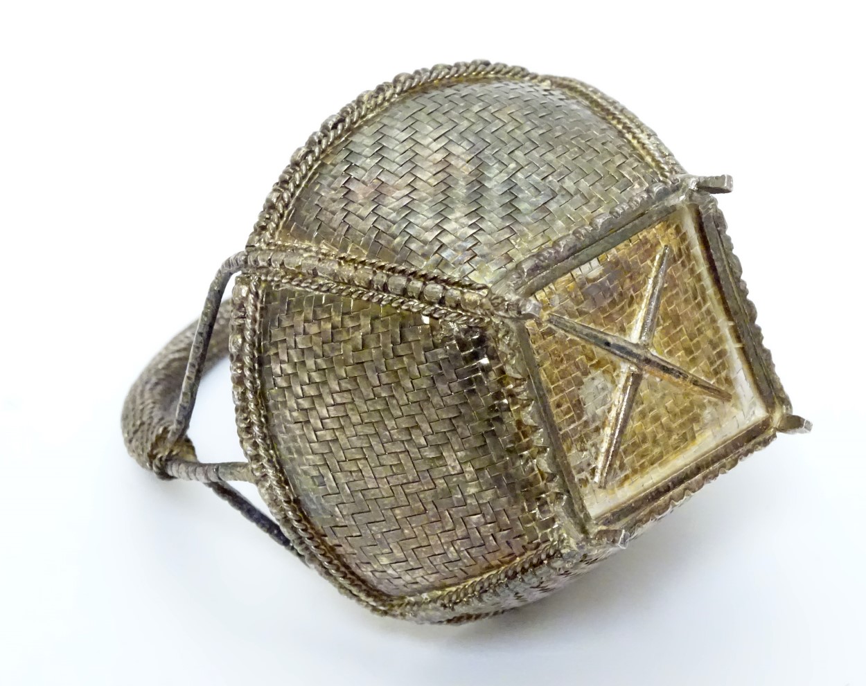 A small white metal basket with basket weave and gilt decoration. Possibly Indian. Approx 3" high. - Image 2 of 4