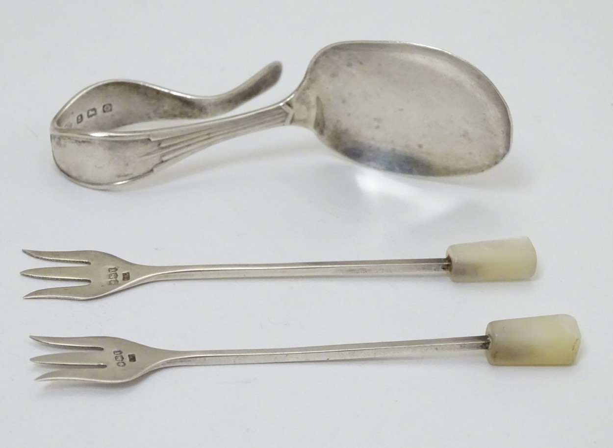 A pair of silver small pickle forks with mother of pearl handle, - Image 4 of 6