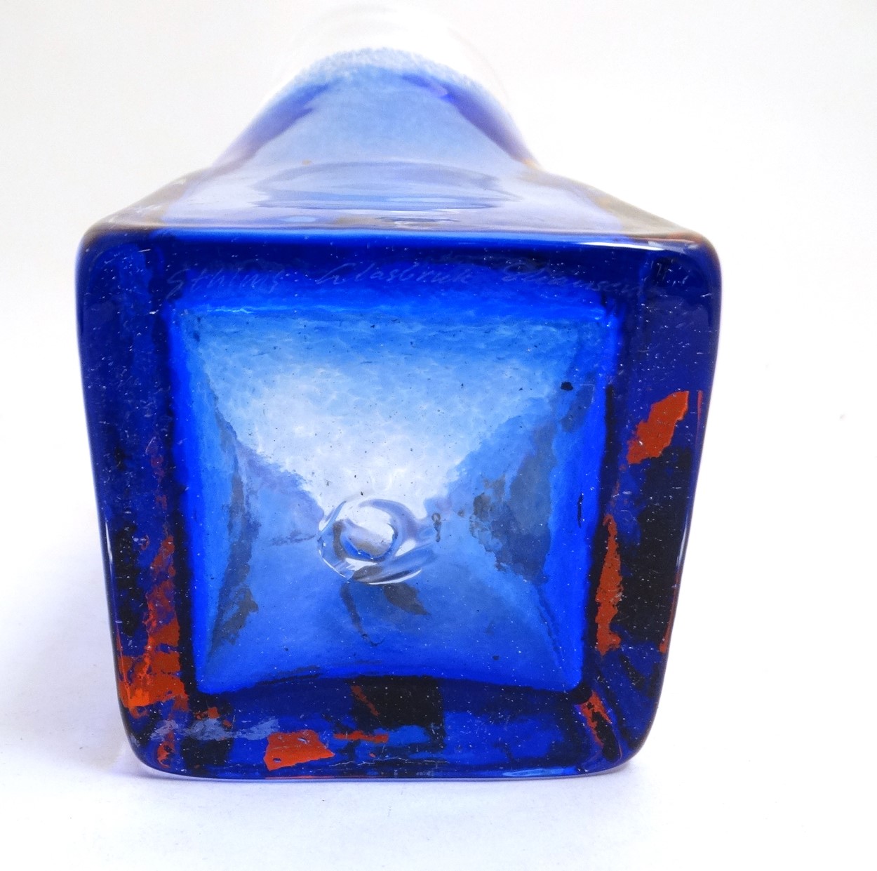 Scandinavian Studio Art glass: A blue squared vase with frilled rim and red detail by Stockholms - Image 6 of 10