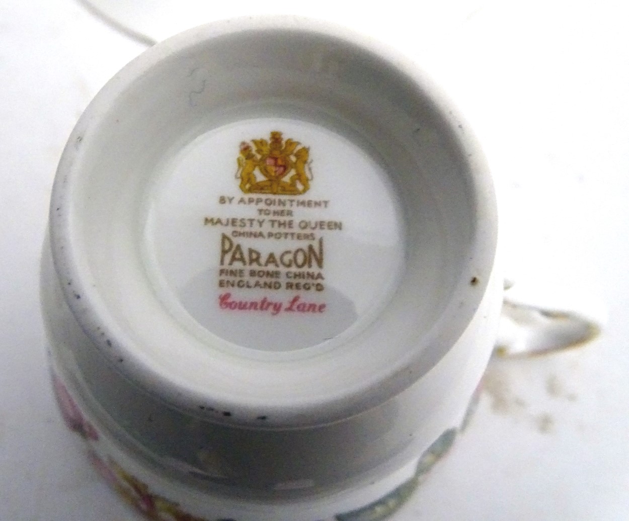 A quantity of Paragon Country Lane tea wares decorated with a white ground and a colourful floral - Image 8 of 11