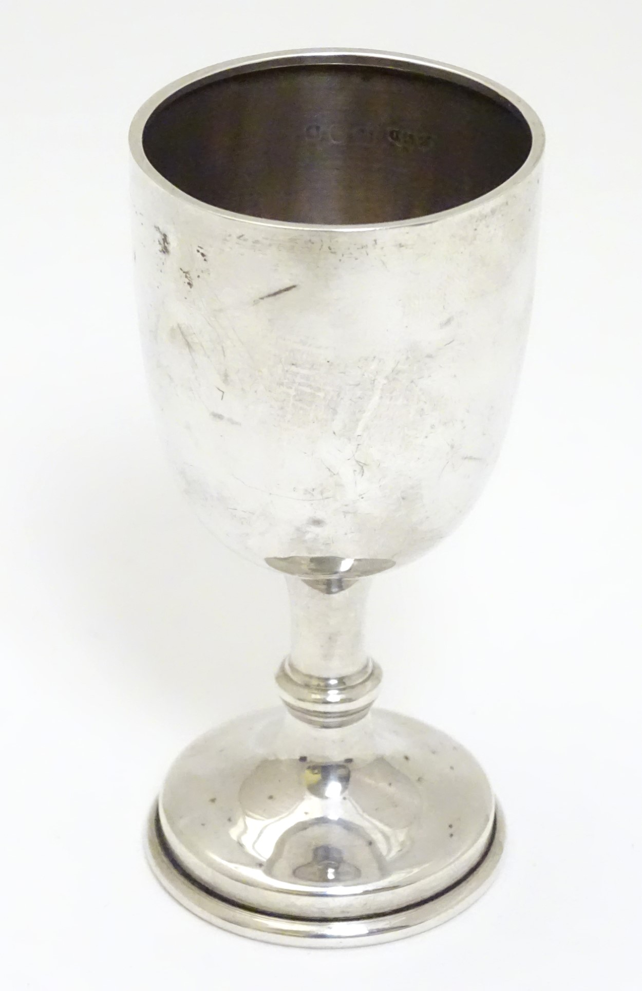 A small silver trophy cup hallmarked London 1957 maker Roberts & Dore Ltd. - Image 3 of 5