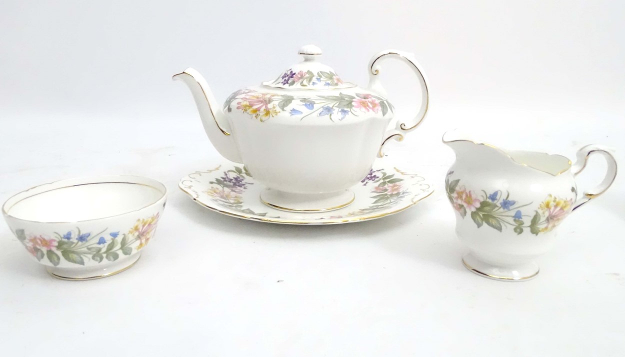 A quantity of Paragon Country Lane tea wares decorated with a white ground and a colourful floral - Image 11 of 11