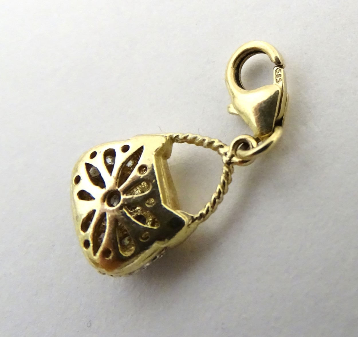 A 14ct gold pendant / fob formed as a basket set with white stones. - Image 3 of 5