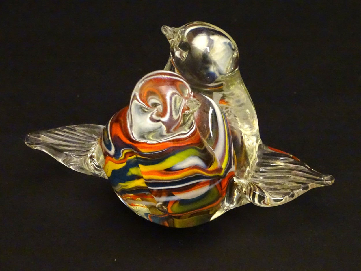 Mdina Glass , Malta : a pair of entwined Glass Love Birds with stripped decoration , - Image 3 of 6