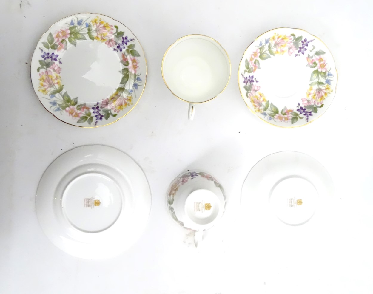 A quantity of Paragon Country Lane tea wares decorated with a white ground and a colourful floral - Image 7 of 11