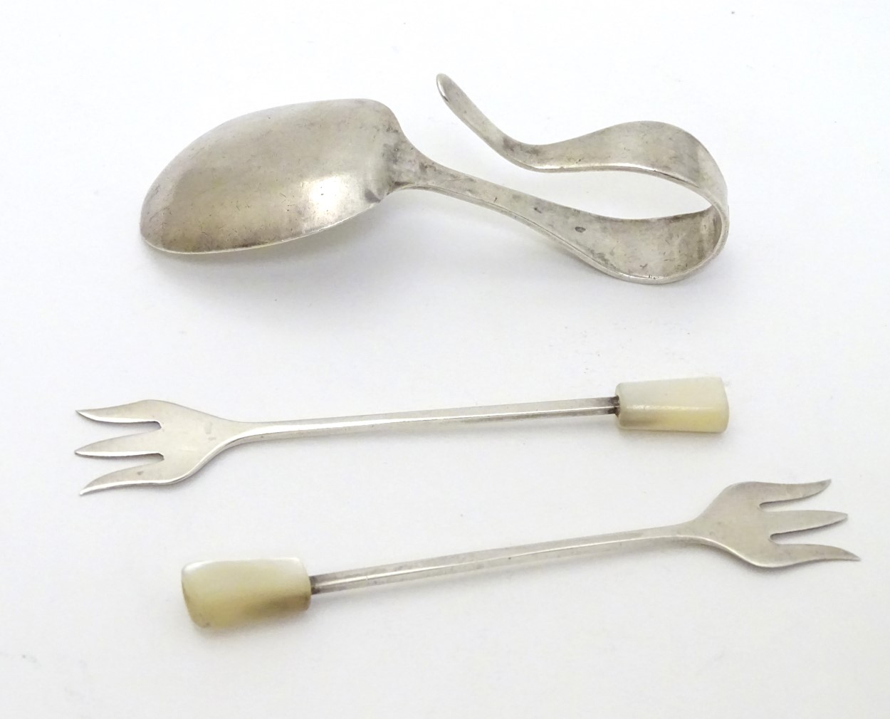 A pair of silver small pickle forks with mother of pearl handle, - Image 5 of 6