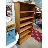 An oak bookcase CONDITION: Please Note - we do not make reference to the condition