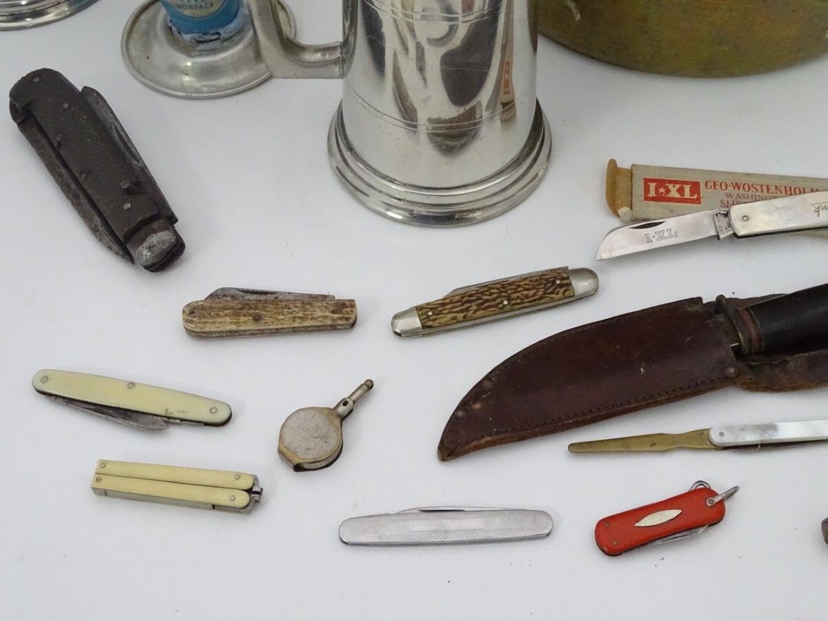 A quantity of miscellaneous metalware. To include jam pan, knives, tankards etc. - Image 3 of 6