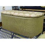 Lloyd loom style ottoman CONDITION: Please Note - we do not make reference to the