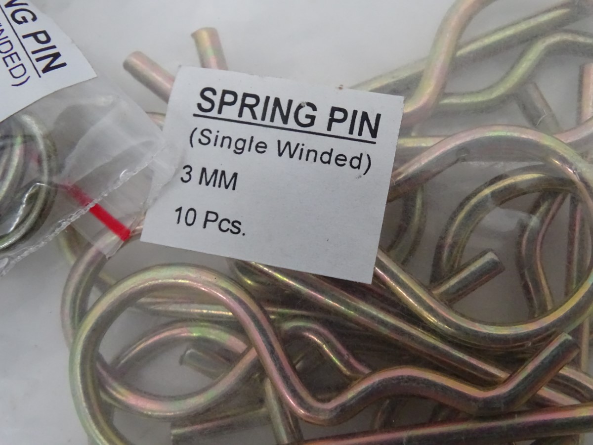 DIY : One pkt 2 mm + one pkt 3 mm + one pkt 4 mm "R" spring clips (3 pkts) CONDITION: - Image 3 of 5