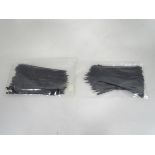 400 Black plastic cable ties 250 mm x 3.