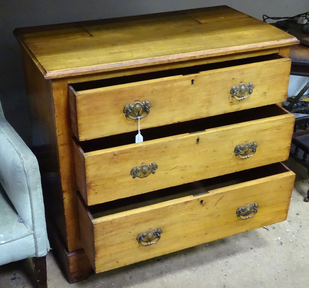 A circa 1900 chest of drawers, - Image 2 of 2