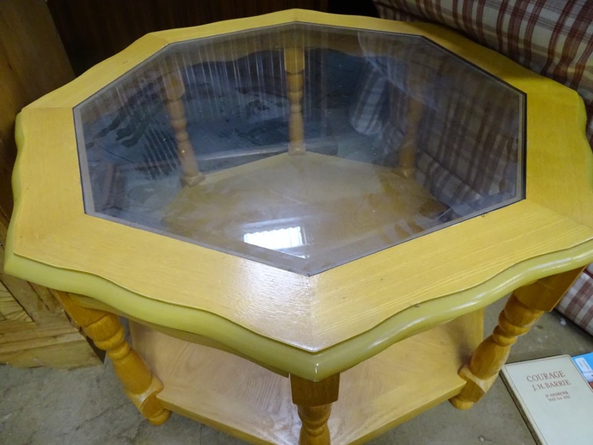 A pine octagonal coffee table, - Image 3 of 3