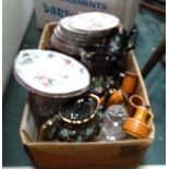 A box of miscellaneous featuring ceramics and glassware CONDITION: Please Note -