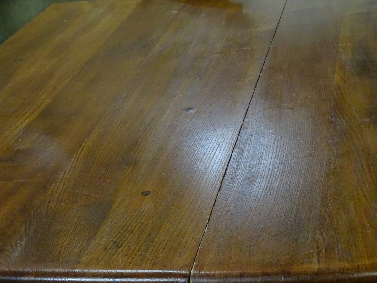 An early Ercol drop leaf dining table CONDITION: Please Note - we do not make - Image 3 of 4