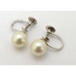 9ct white gold pearl stud earrings by Ciro.