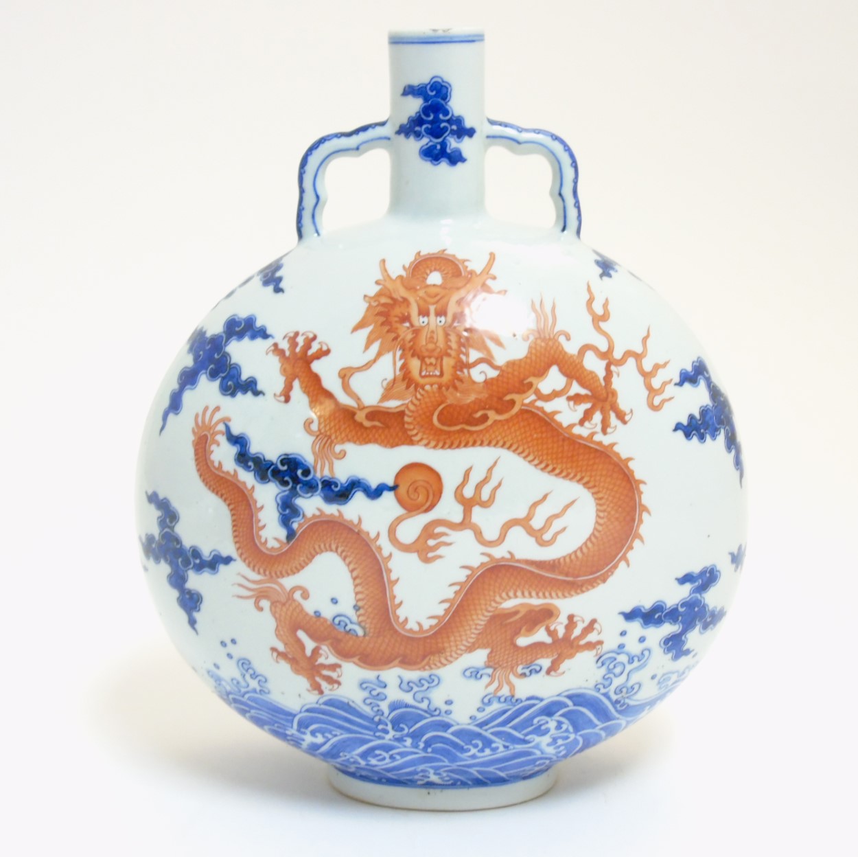 A Chinese dragon moon flask, - Image 4 of 9