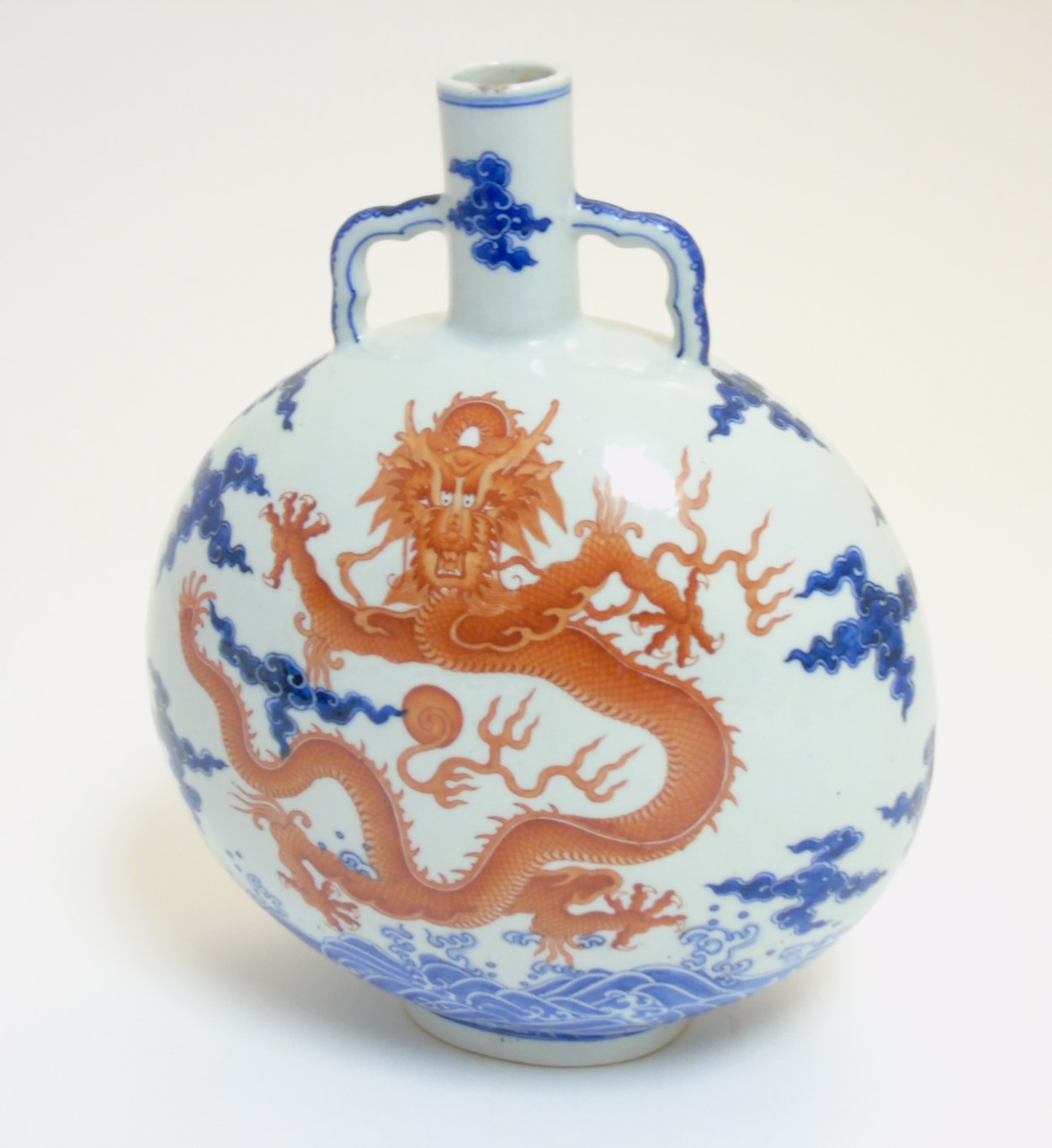A Chinese dragon moon flask,