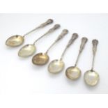 A set of 6 silver teaspoons hallmarked Birmingham 1905 maker William Devenport.