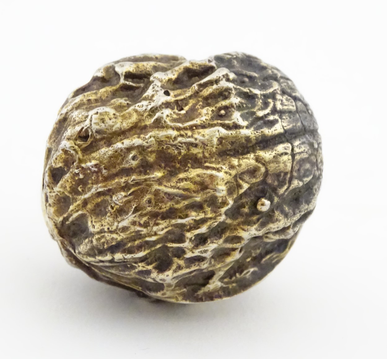 A 21stC gilded white metal novelty small box formed as a walnut. - Image 5 of 6