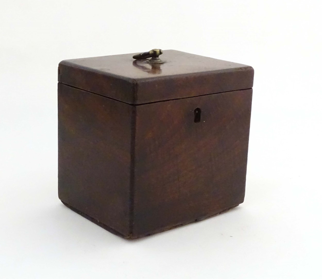 Georgian Tea caddy : An 18thC mahogany tea caddy having loop handle and opening to reveal tin