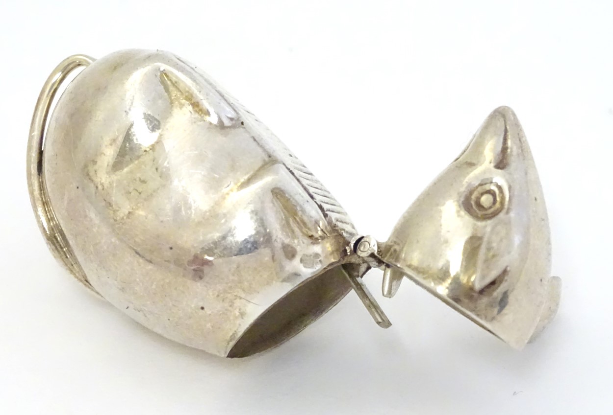 A novelty silver vesta case formed as a mouse 2 1/2" long CONDITION: Please Note - - Image 4 of 7