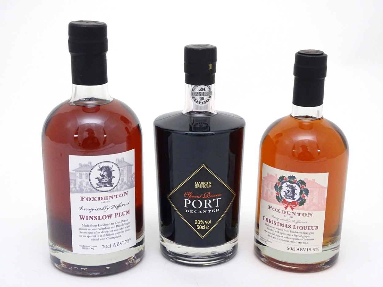 A 50cl bottle of Special Reserve Port,